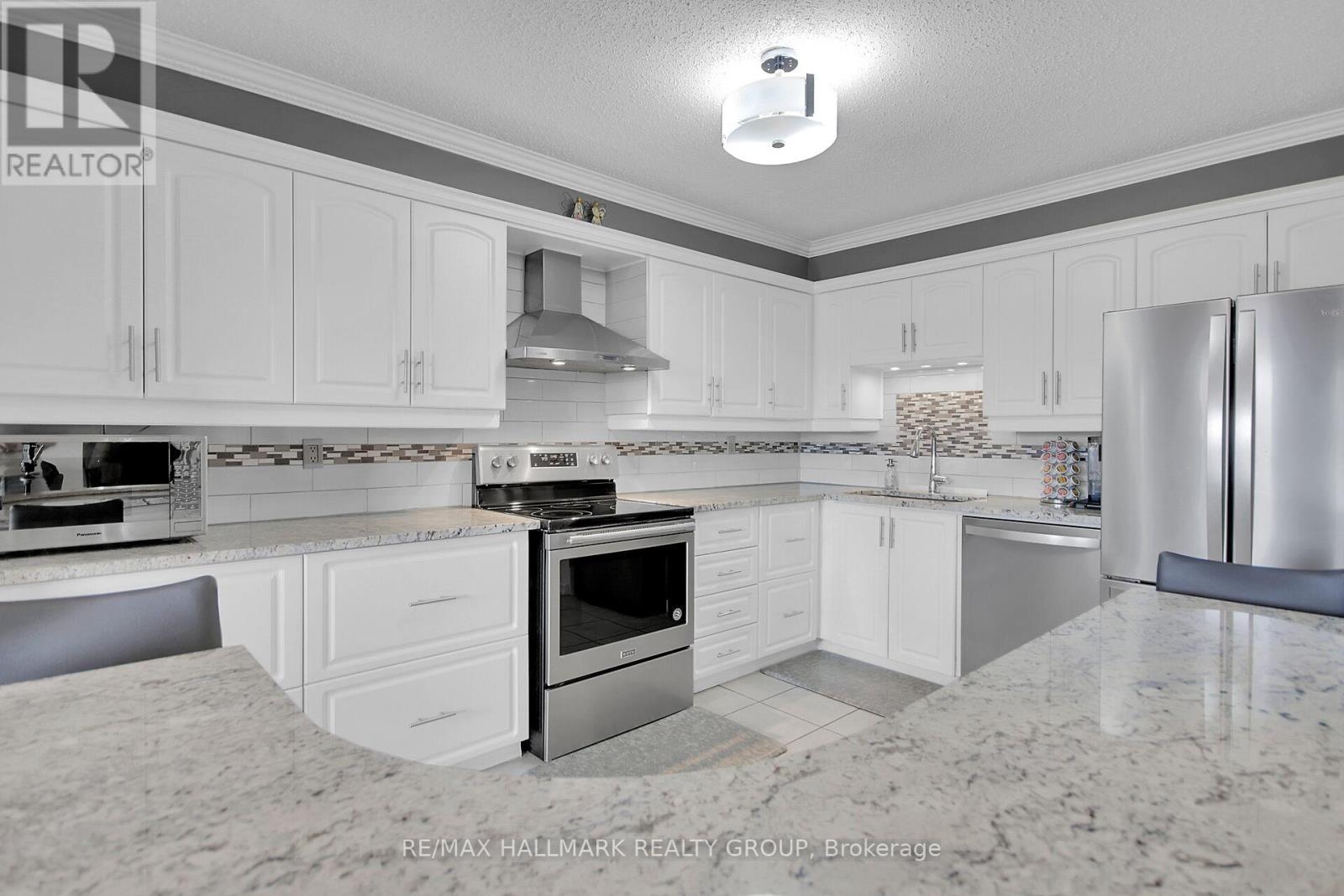 1006 - 200 Lafontaine Avenue, Ottawa, Ontario  K1L 8K8 - Photo 17 - X12160137