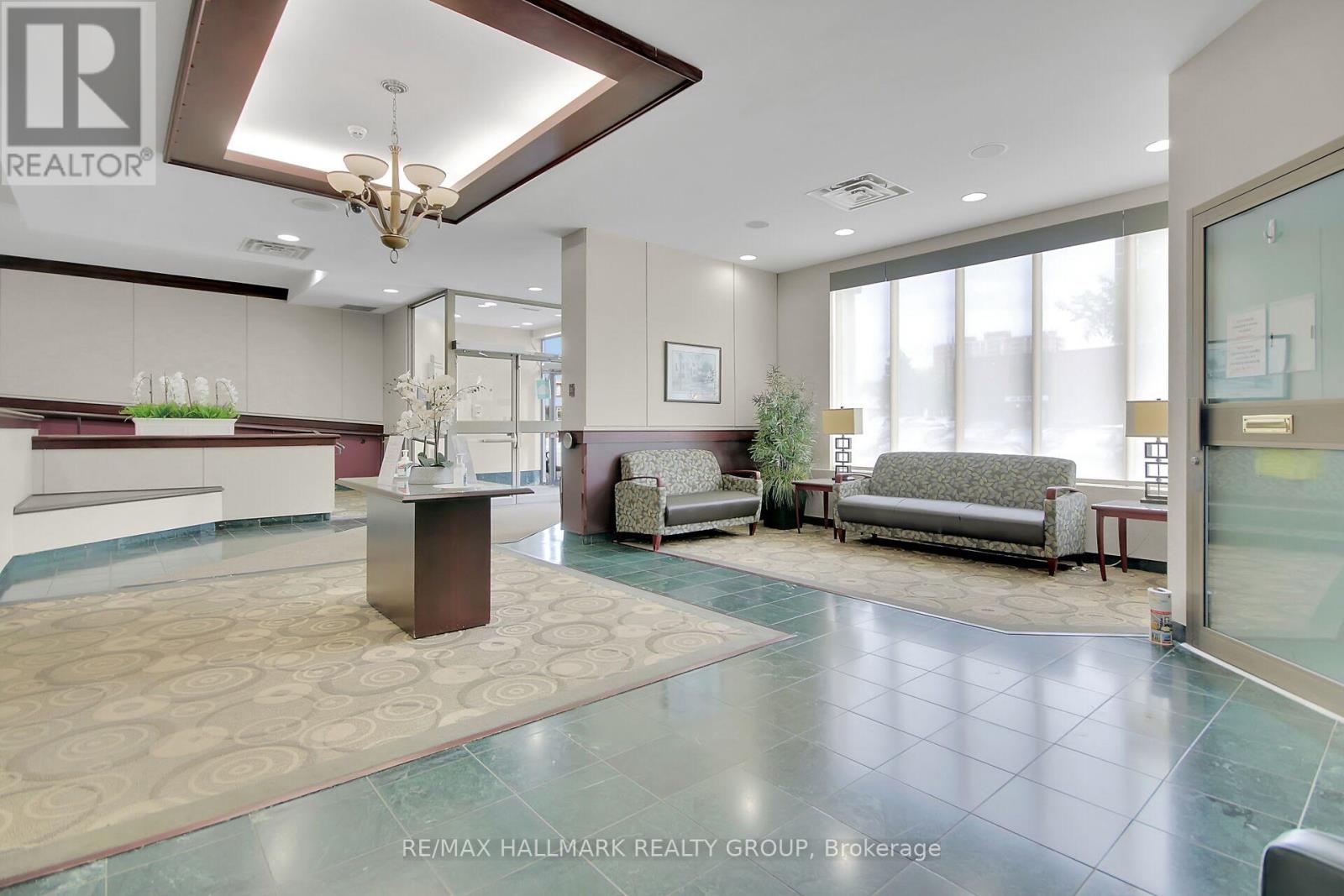 1006 - 200 Lafontaine Avenue, Ottawa, Ontario  K1L 8K8 - Photo 4 - X12160137