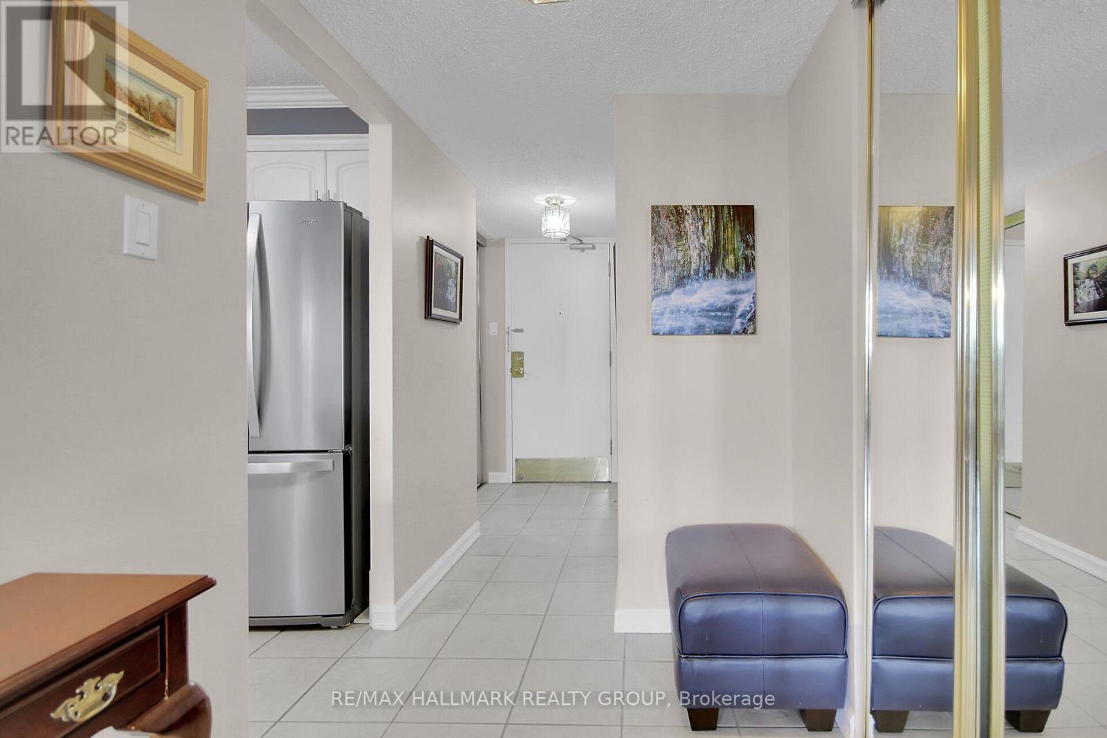 1006 - 200 Lafontaine Avenue, Ottawa, Ontario  K1L 8K8 - Photo 5 - X12160137