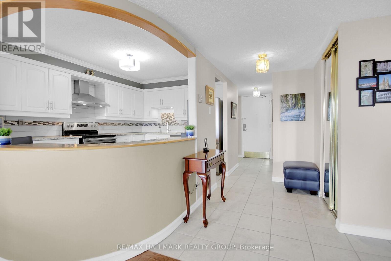 1006 - 200 Lafontaine Avenue, Ottawa, Ontario  K1L 8K8 - Photo 6 - X12160137