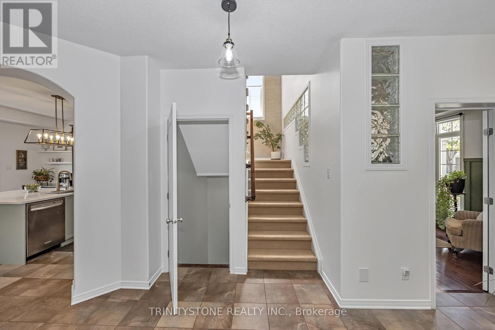 518 Dalewood Crescent, Ottawa, Ontario  K2S 0L3 - Photo 22 - X12160164