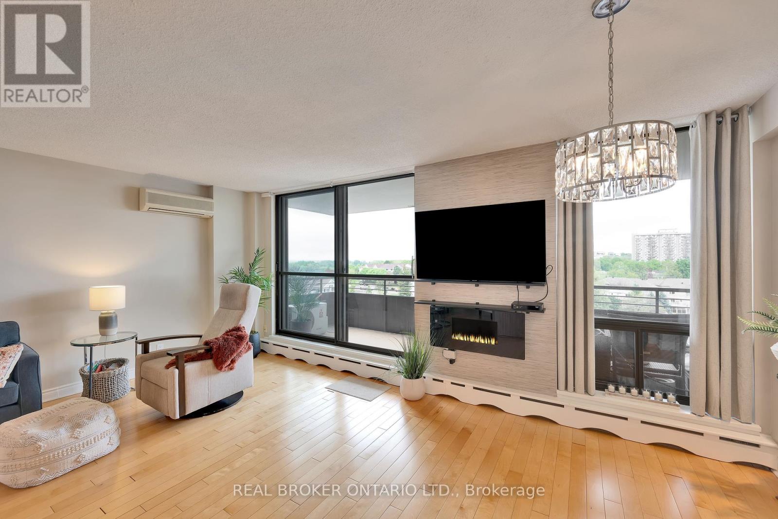 910 - 515 St Laurent Boulevard N, Ottawa, Ontario  K1K 3X5 - Photo 11 - X12160232