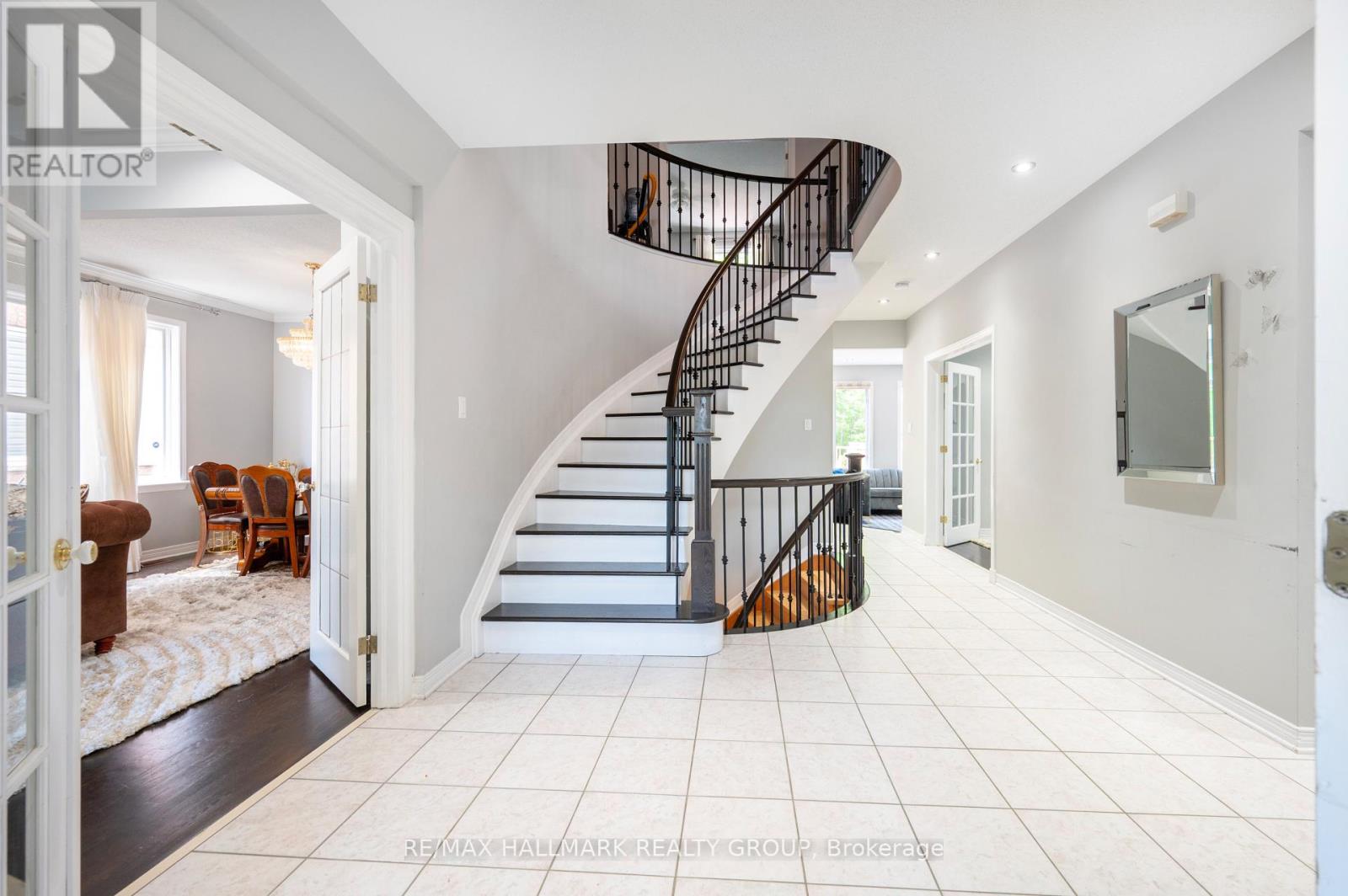 55 Maple Stand Way, Ottawa, Ontario  K2G 6R4 - Photo 2 - X12160360