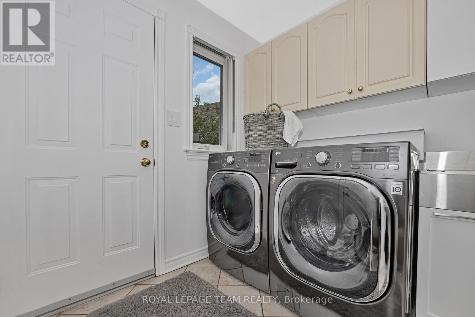 27 Heritage Grove Crescent, Ottawa, Ontario  K2S 1R2 - Photo 17 - X12160552