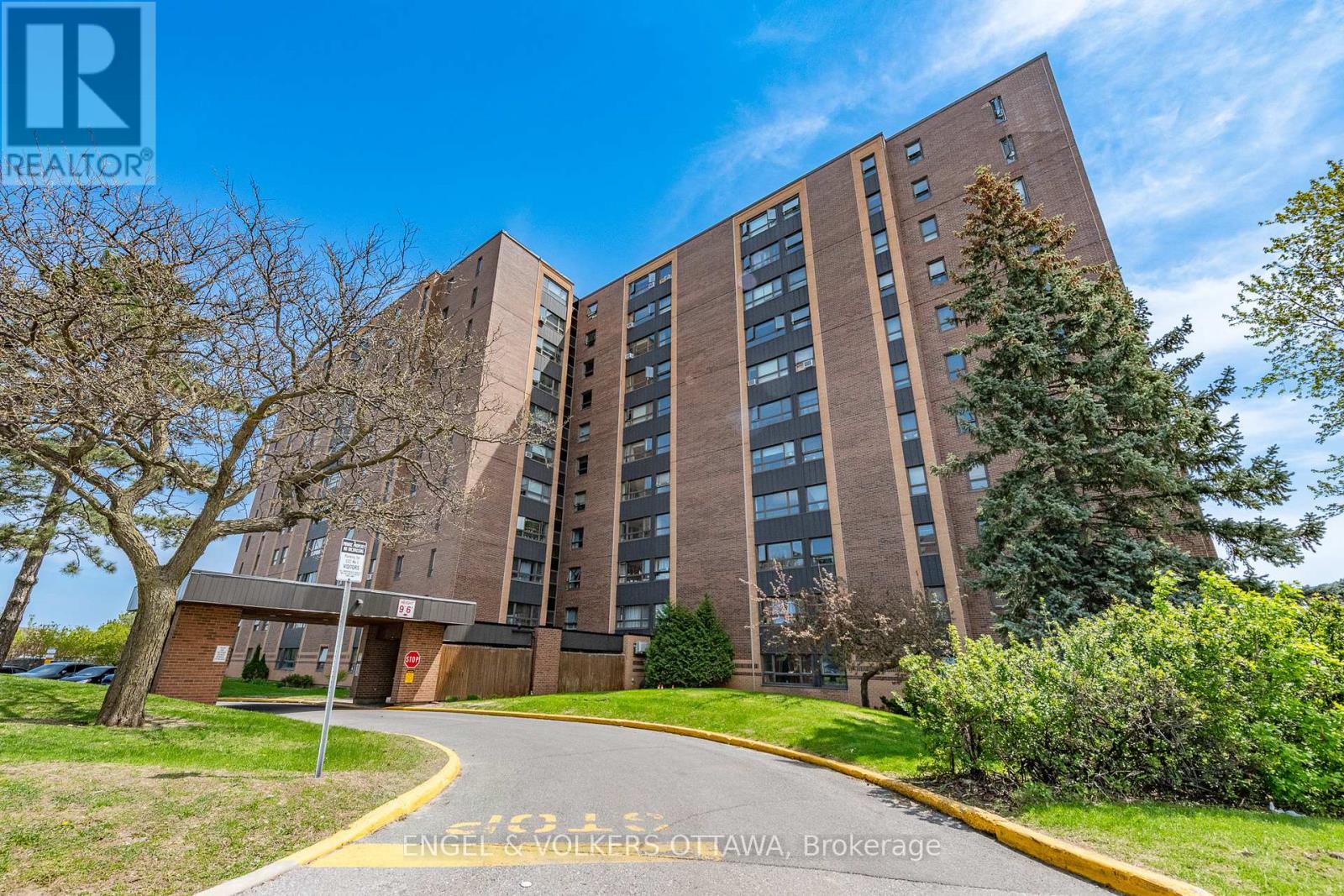 Property at 8 - 1356 MEADOWLANDS DRIVE E image 1
