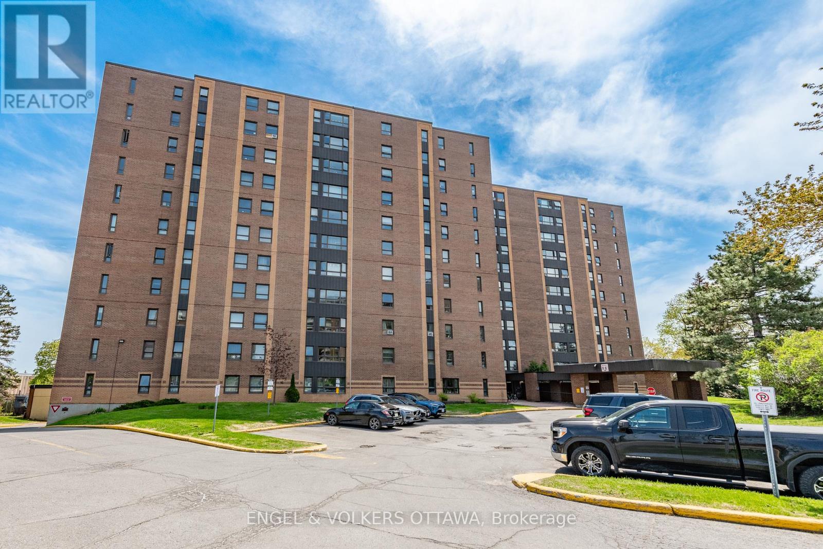 Property at 8 - 1356 MEADOWLANDS DRIVE E image 2