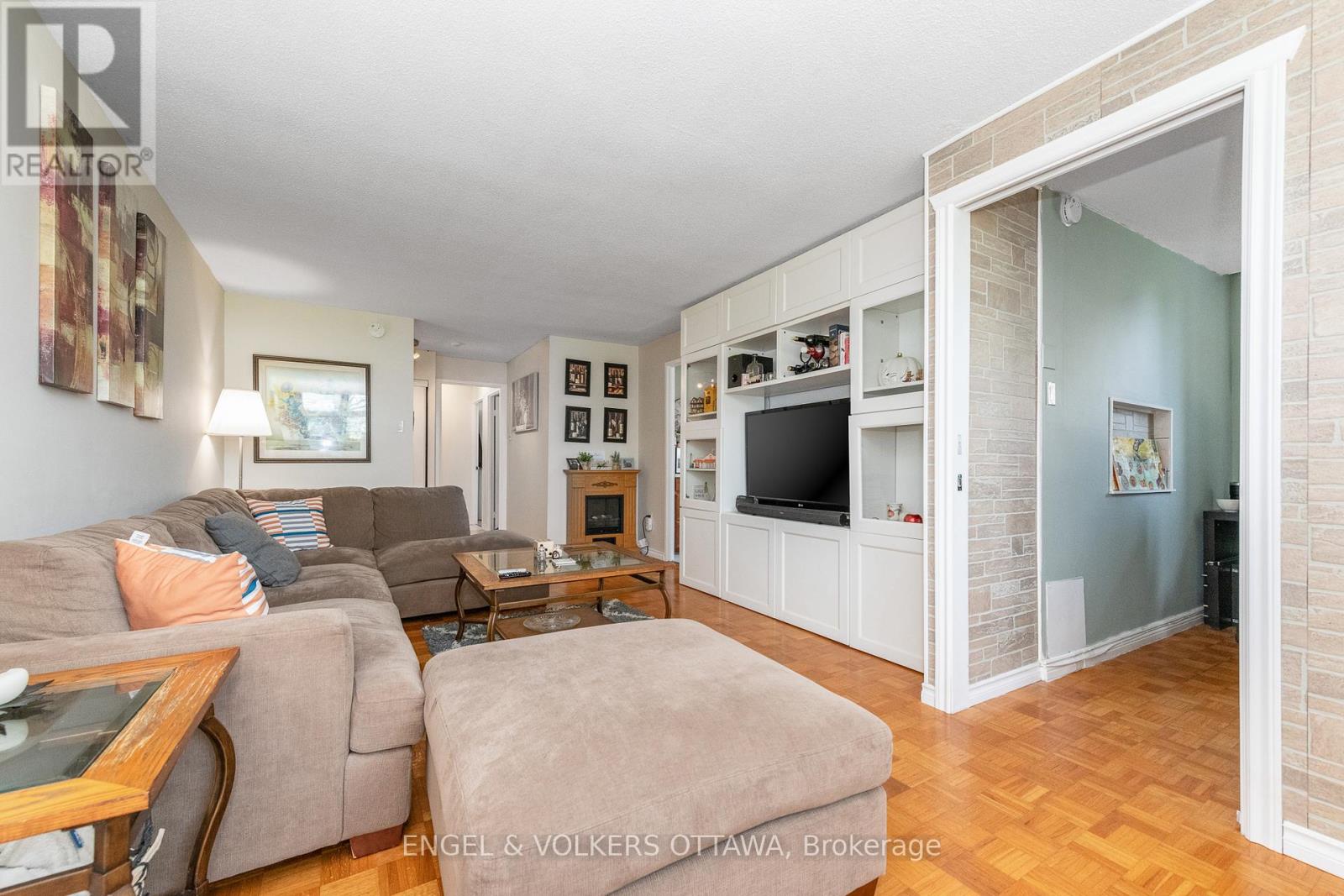 8 - 1356 Meadowlands Drive E, Ottawa, Ontario  K2E 6K6 - Photo 9 - X12160648
