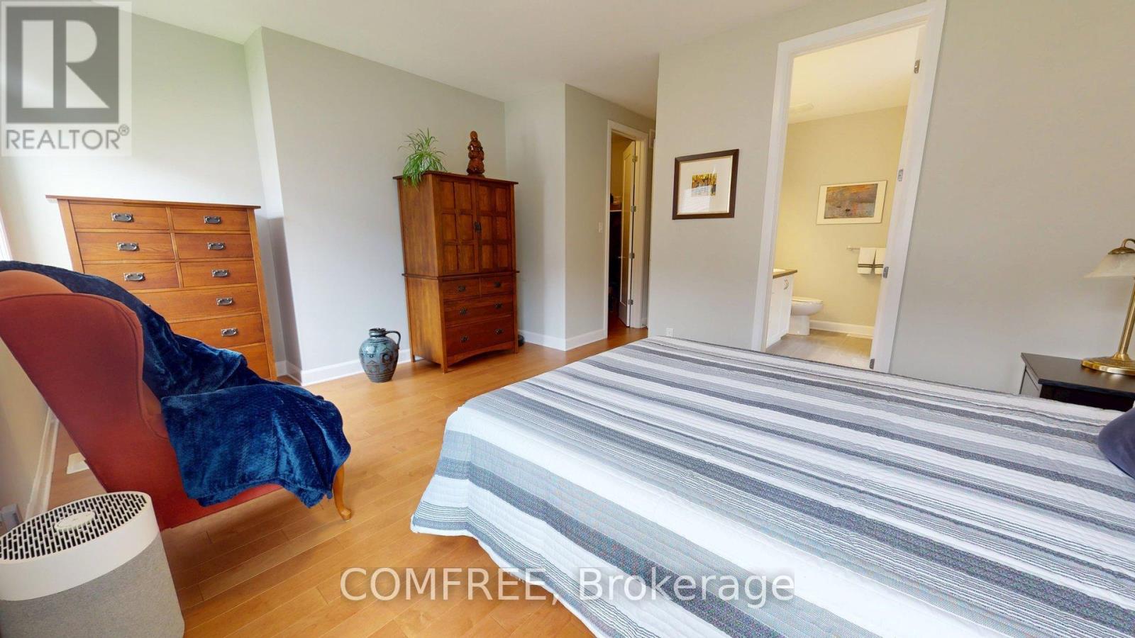 26 Stickleback Way, Ottawa, Ontario  K4A 1K9 - Photo 11 - X12160744