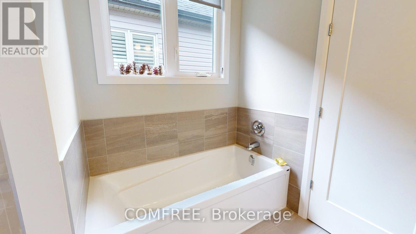 26 Stickleback Way, Ottawa, Ontario  K4A 1K9 - Photo 13 - X12160744