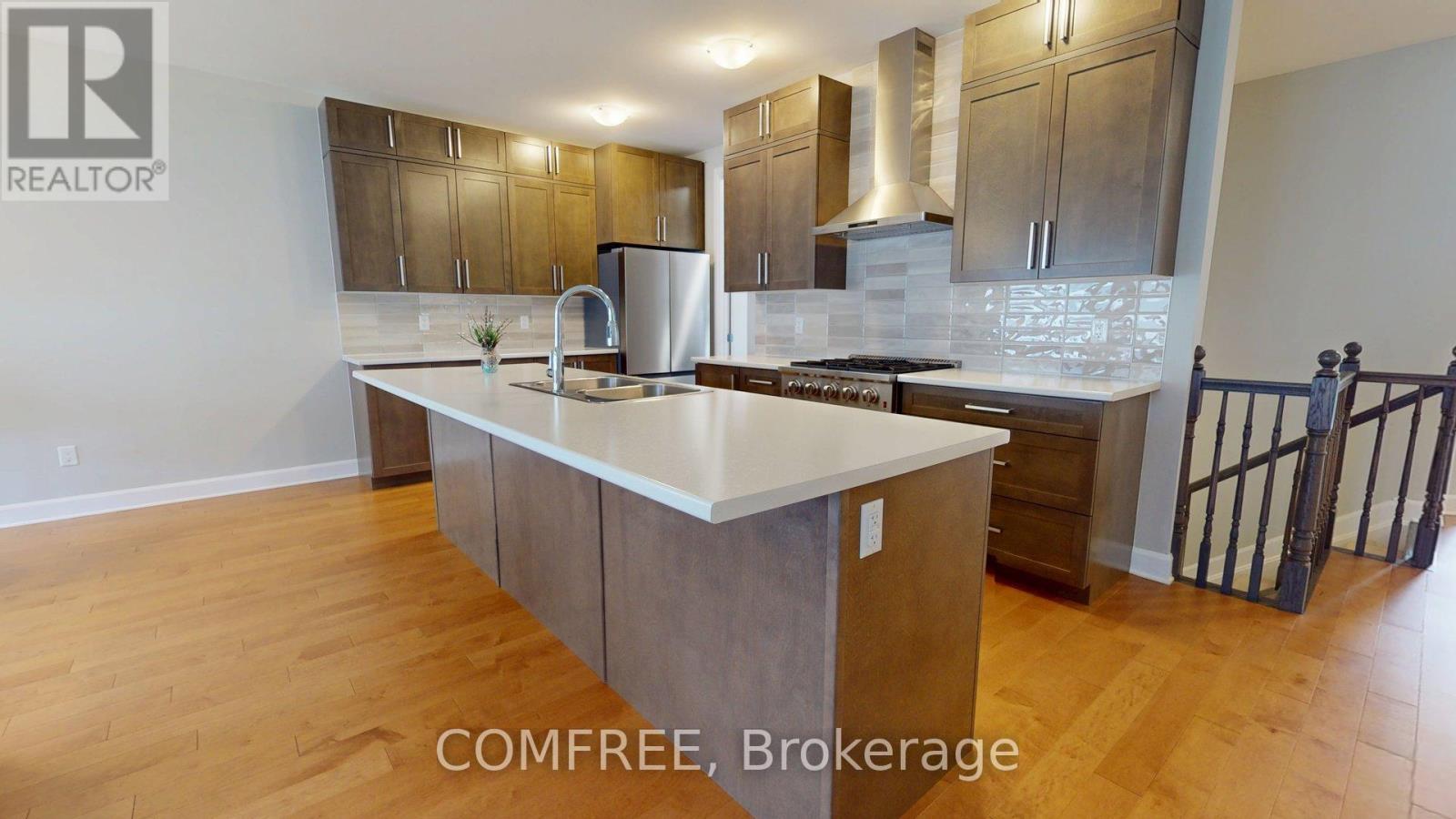 26 Stickleback Way, Ottawa, Ontario  K4A 1K9 - Photo 3 - X12160744