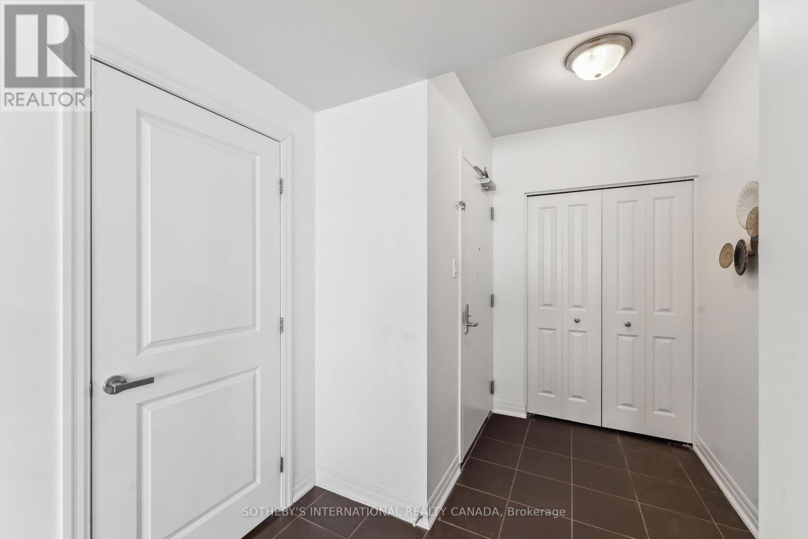 907 - 90 Landry Street, Ottawa, Ontario  K1L 0A9 - Photo 2 - X12160772