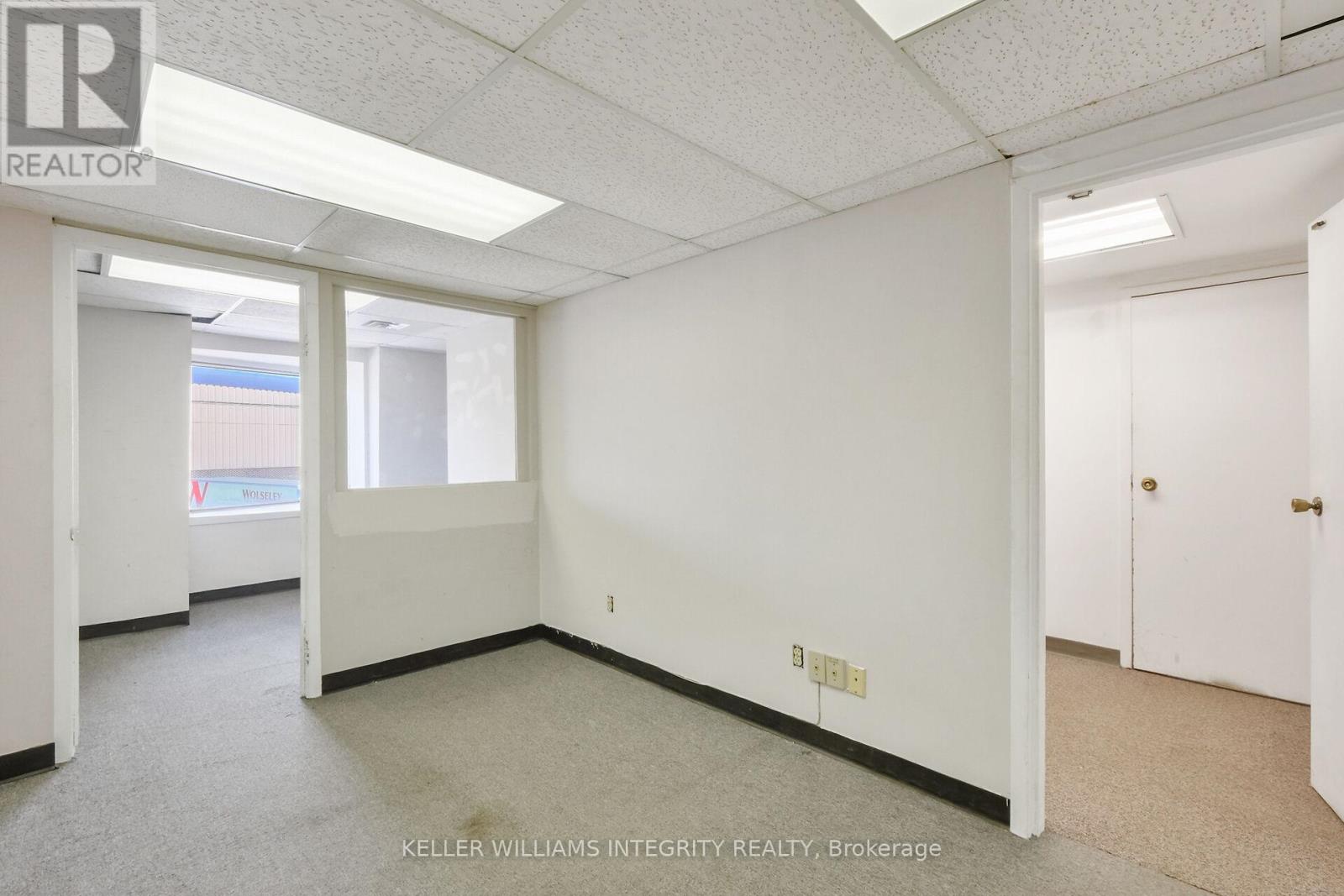 17 & 18 - 2485 Lancaster Road, Ottawa, Ontario  K1B 5L1 - Photo 12 - X12160778