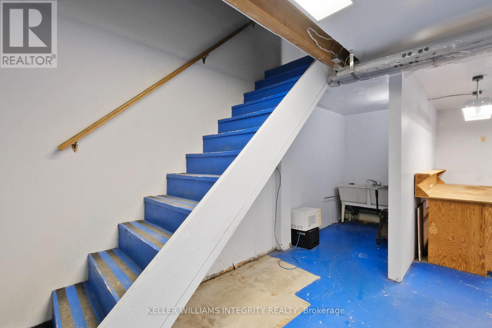17 & 18 - 2485 Lancaster Road, Ottawa, Ontario  K1B 5L1 - Photo 37 - X12160778