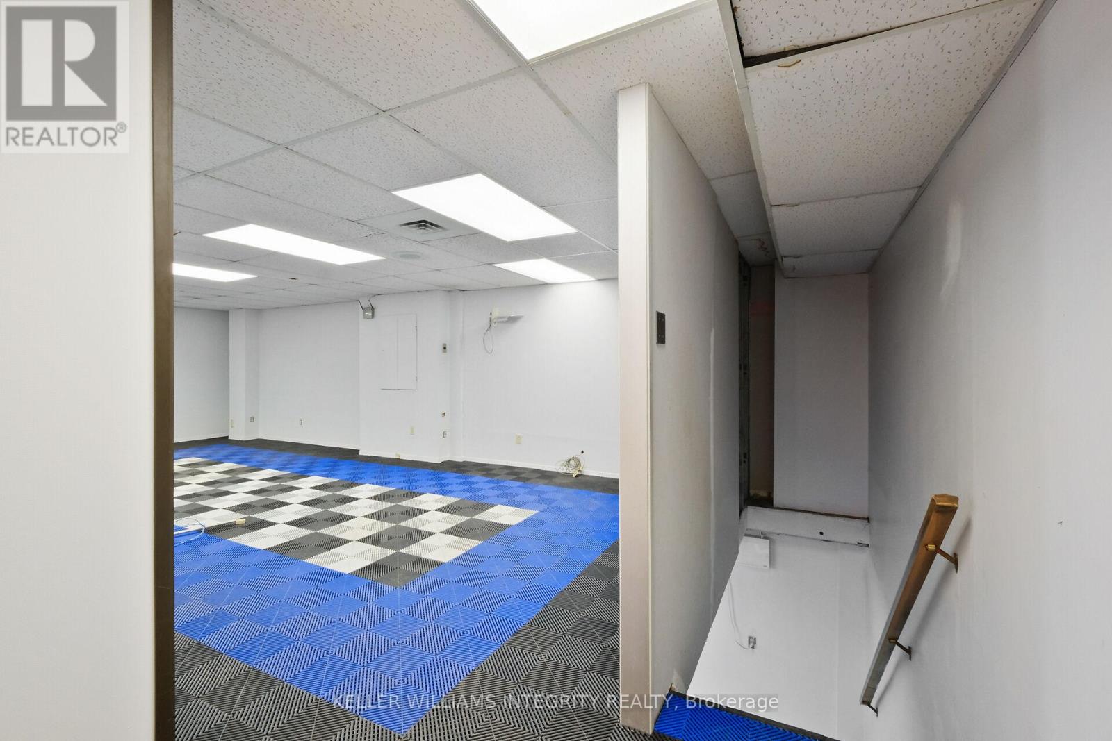 17 & 18 - 2485 Lancaster Road, Ottawa, Ontario  K1B 5L1 - Photo 43 - X12160778