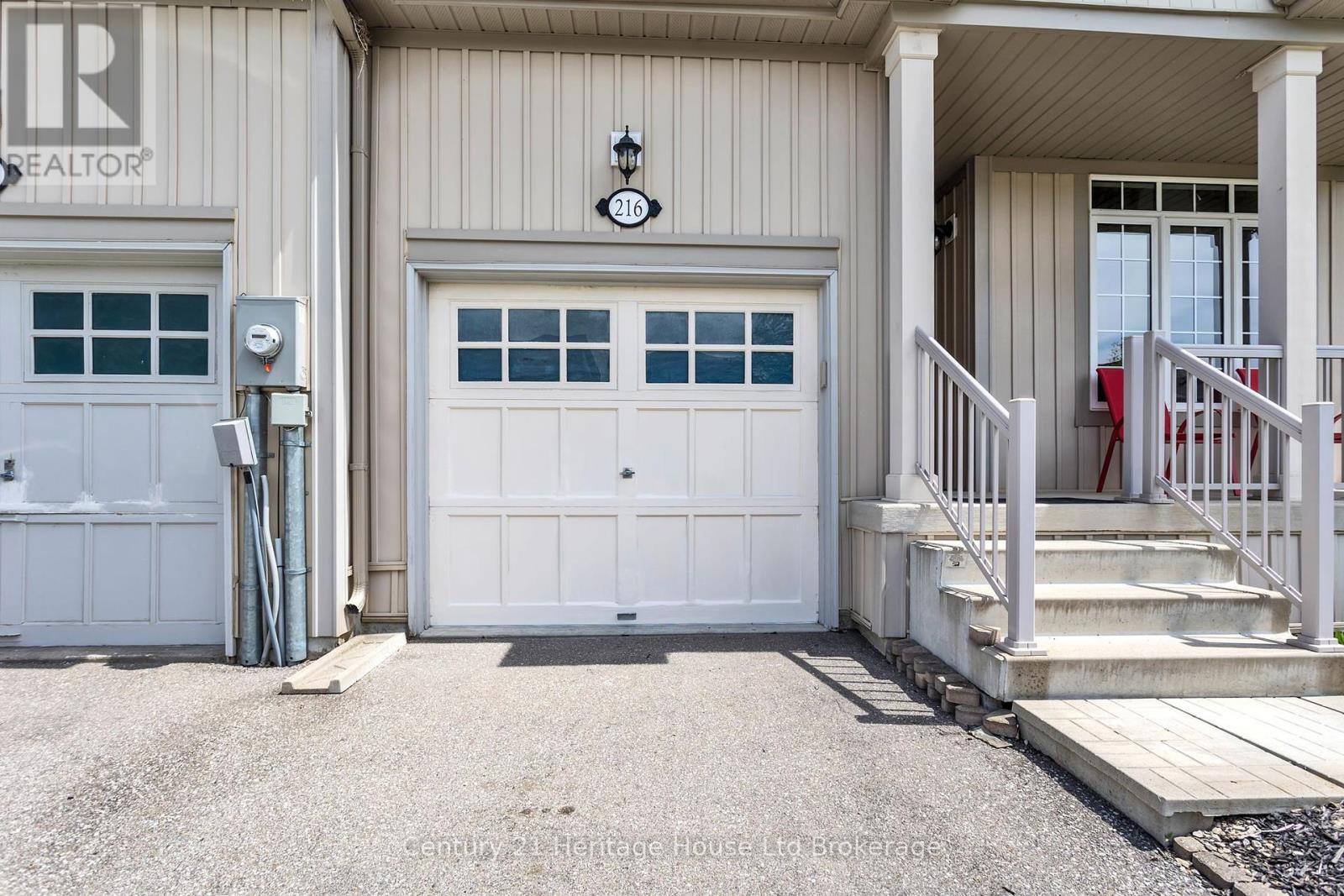 216 Palmer Lane, Woodstock, Ontario  N4T 0G5 - Photo 4 - X12160317