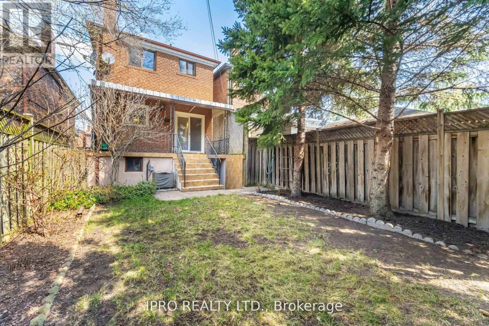 469 St Johns Road, Toronto (Runnymede-Bloor West Village), Ontario  M6S 2L4 - Photo 11 - W12159930