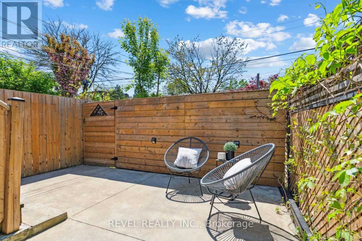 526 Quebec Ave Avenue, Toronto, Ontario  M6P 2V7 - Photo 29 - W12159966
