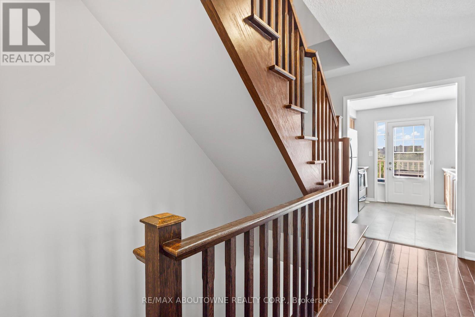 40 Finney Terrace, Milton (Ha Harrison), Ontario  L9T 7B2 - Photo 7 - W12160033