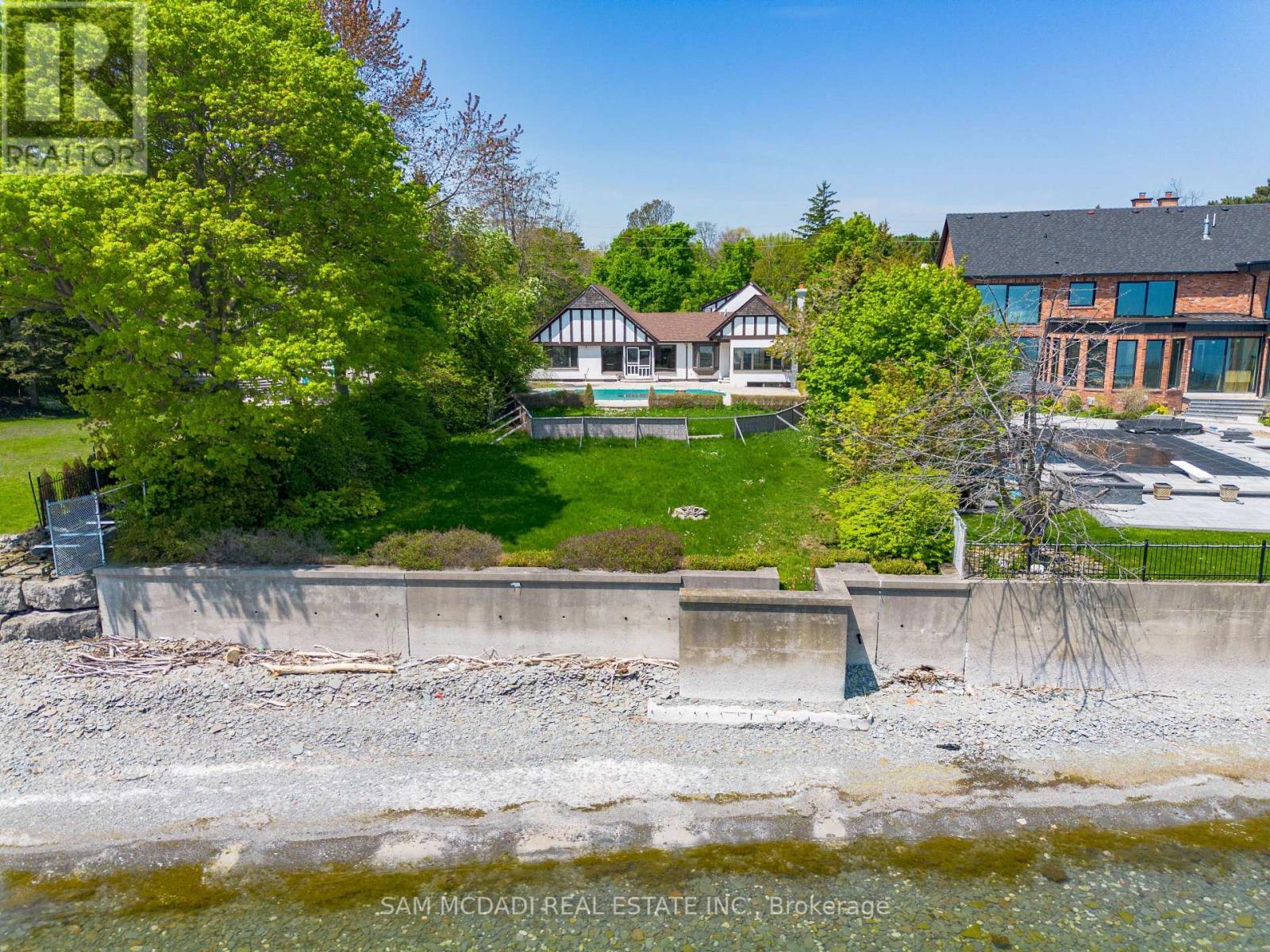 1588 Watersedge Road, Mississauga, Ontario  L5J 1A4 - Photo 15 - W12160043