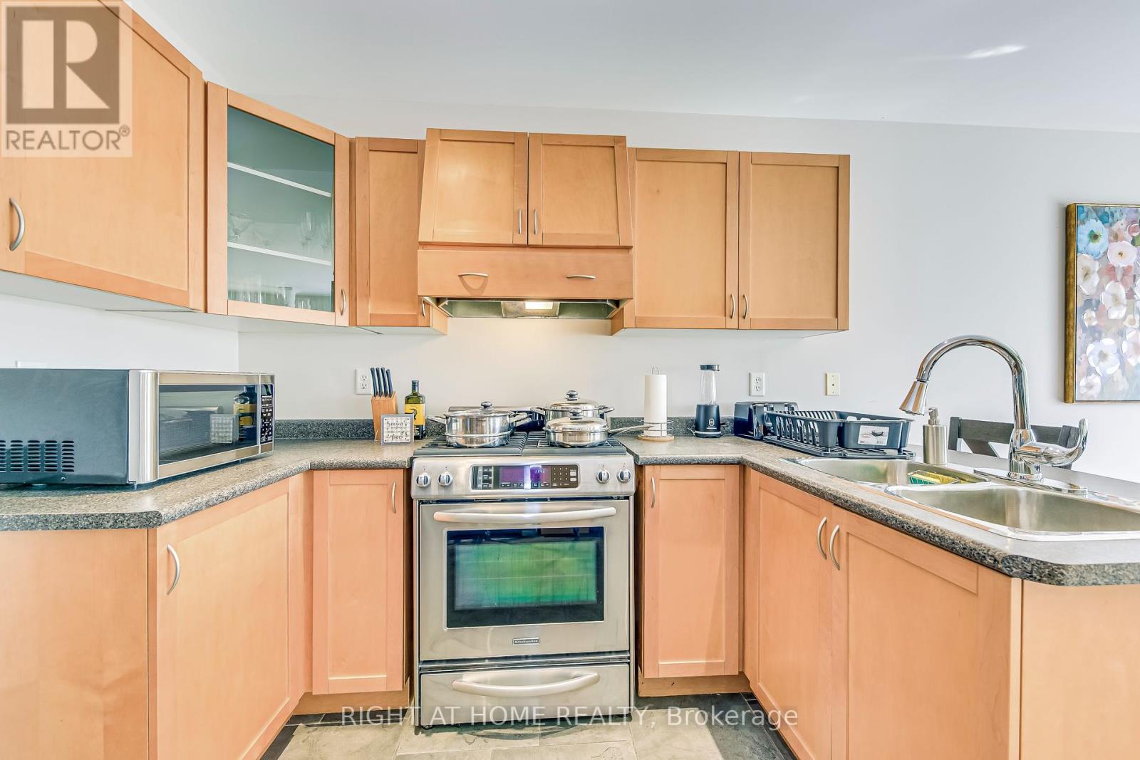 814 Brass Winds Place, Mississauga, Ontario  L5W 1T4 - Photo 21 - W12160060