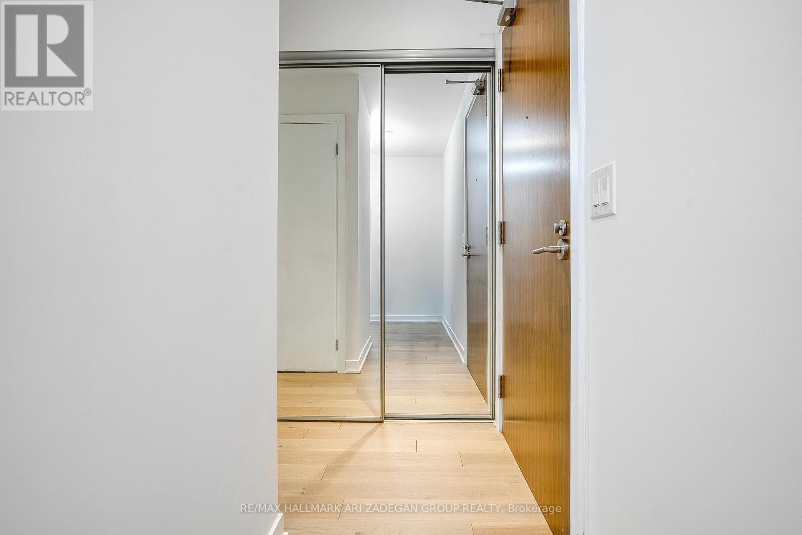 2306 - 1926 Lake Shore Boulevard W, Toronto, Ontario  M6S 1A1 - Photo 12 - W12160071