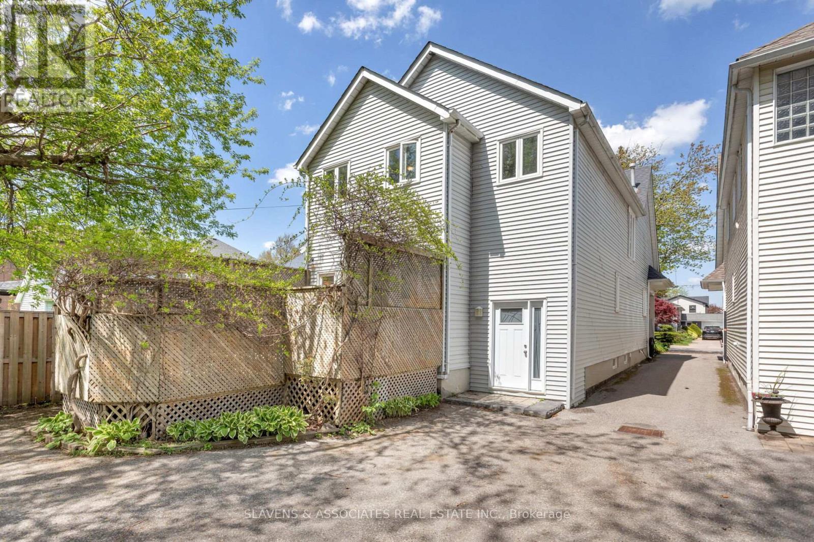 20 Benson Avenue, Mississauga, Ontario  L5H 2P4 - Photo 45 - W12160079