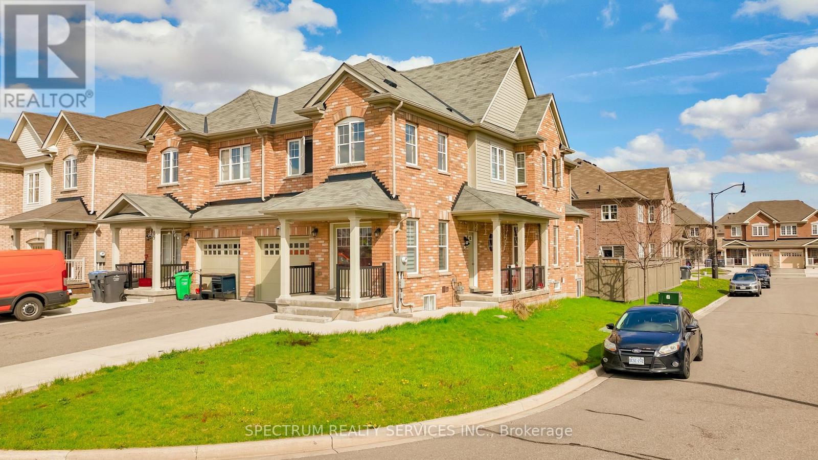 Property at 91 LANARK CIRCLE image 2
