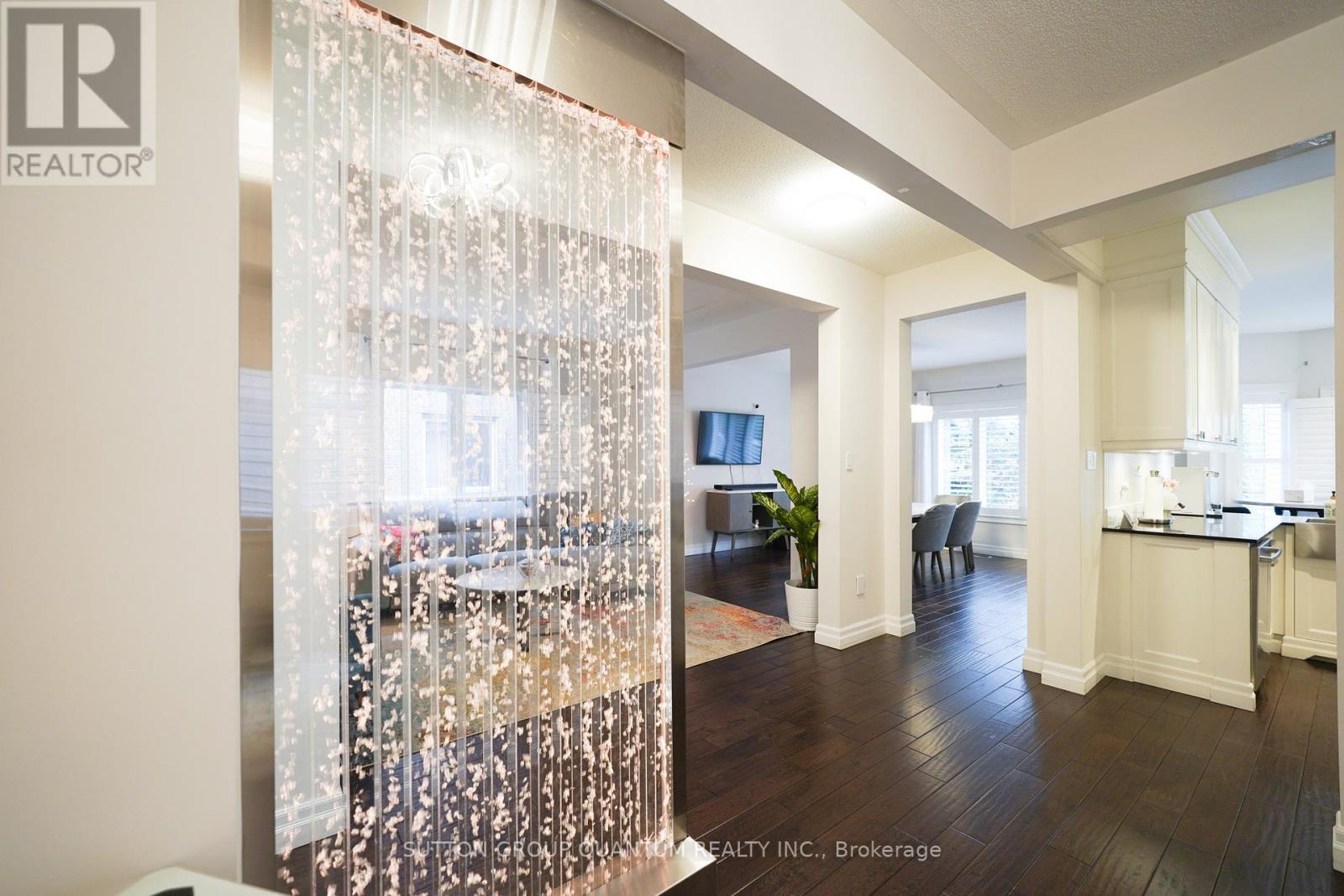 2018 Deer Park Road W, Oakville, Ontario  L6M 3V6 - Photo 12 - W12160160