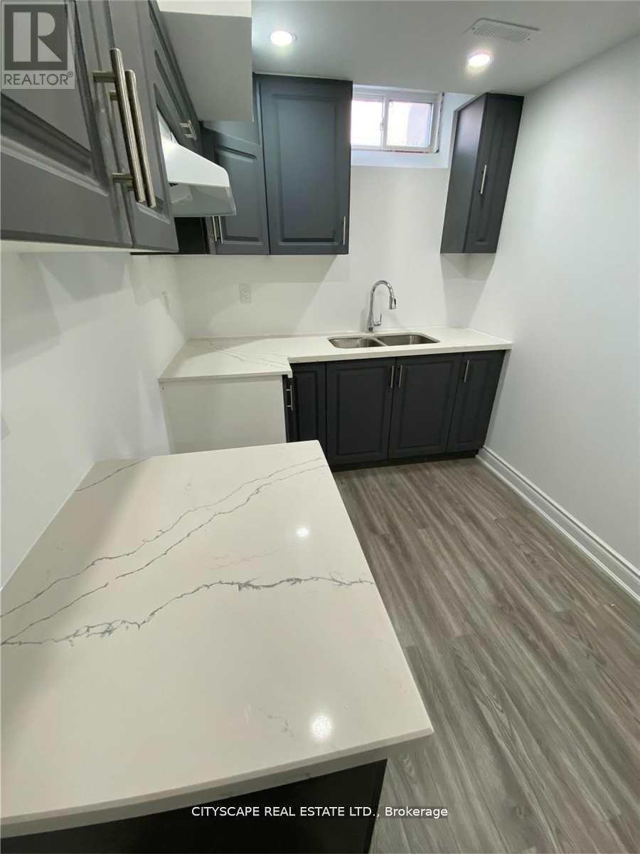 Bsmt - 20 Pentonville Road, Brampton, Ontario  L6R 3R9 - Photo 4 - W12160178