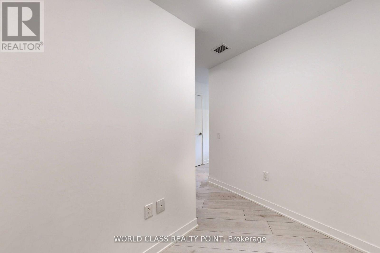 818 - 395 Dundas Street W, Oakville (Go Glenorchy), Ontario  L6M 5R8 - Photo 25 - W12160239