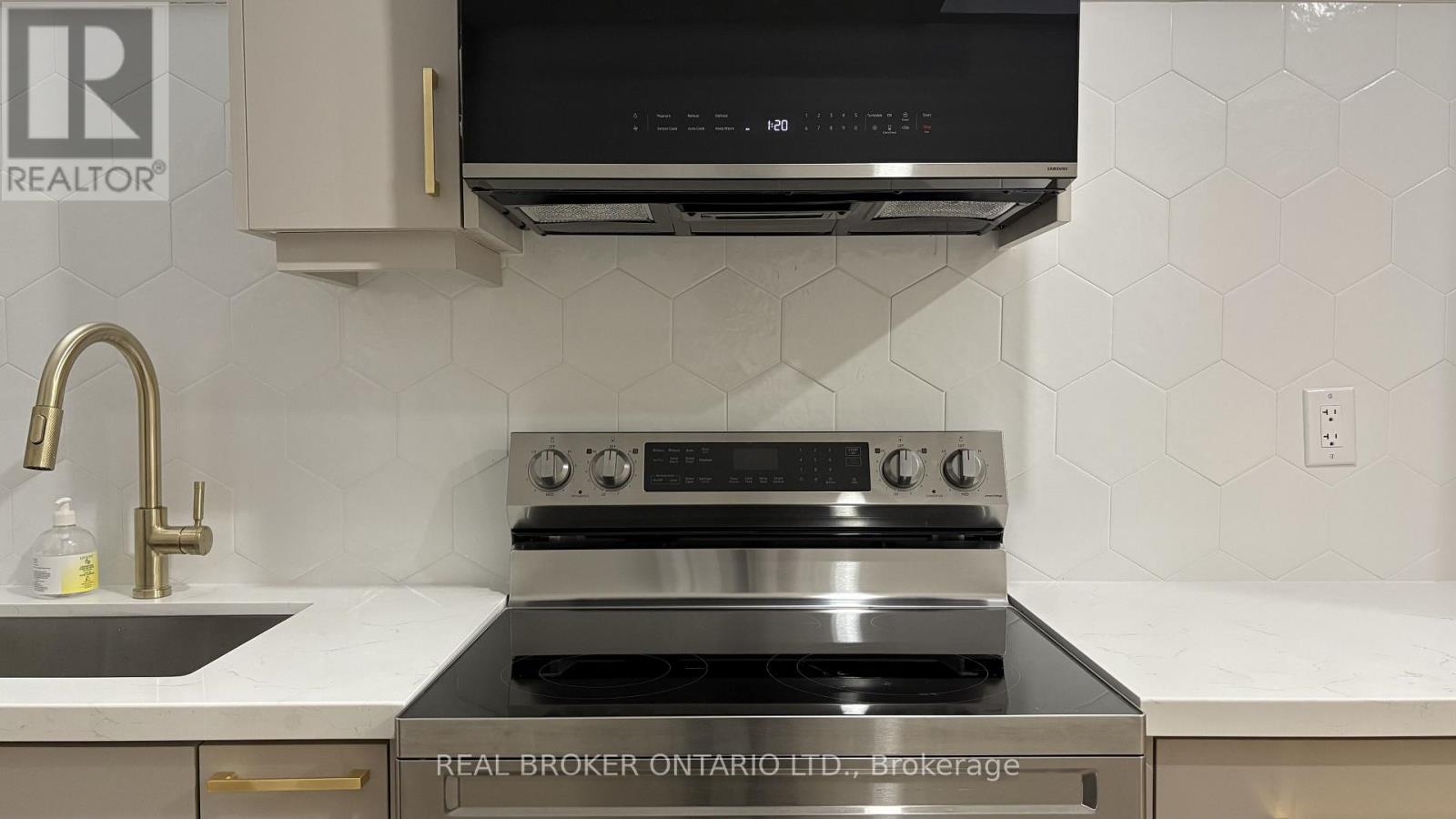 Basement - 17 Eighth Street, Toronto (New Toronto), Ontario  M8V 3C2 - Photo 6 - W12160248