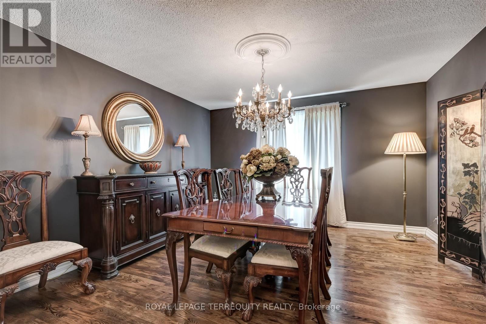 11 Blaketon Road, Toronto (Islington-City Centre West), Ontario  M9B 4V8 - Photo 10 - W12160258