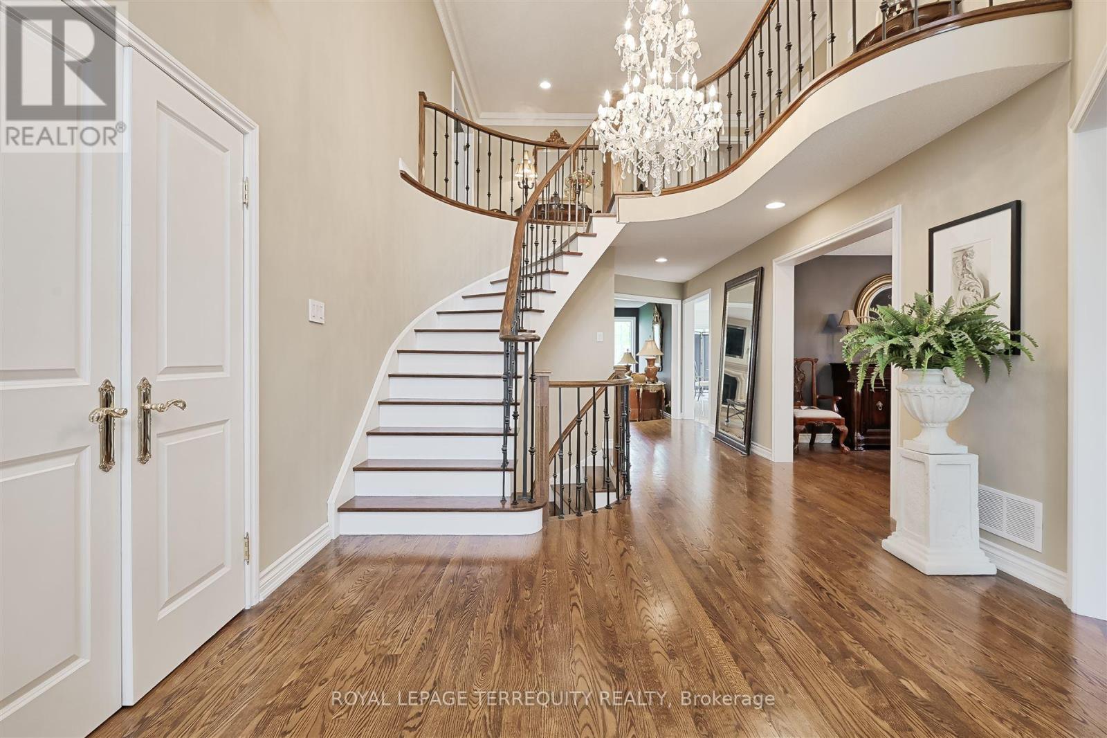 11 Blaketon Road, Toronto (Islington-City Centre West), Ontario  M9B 4V8 - Photo 4 - W12160258