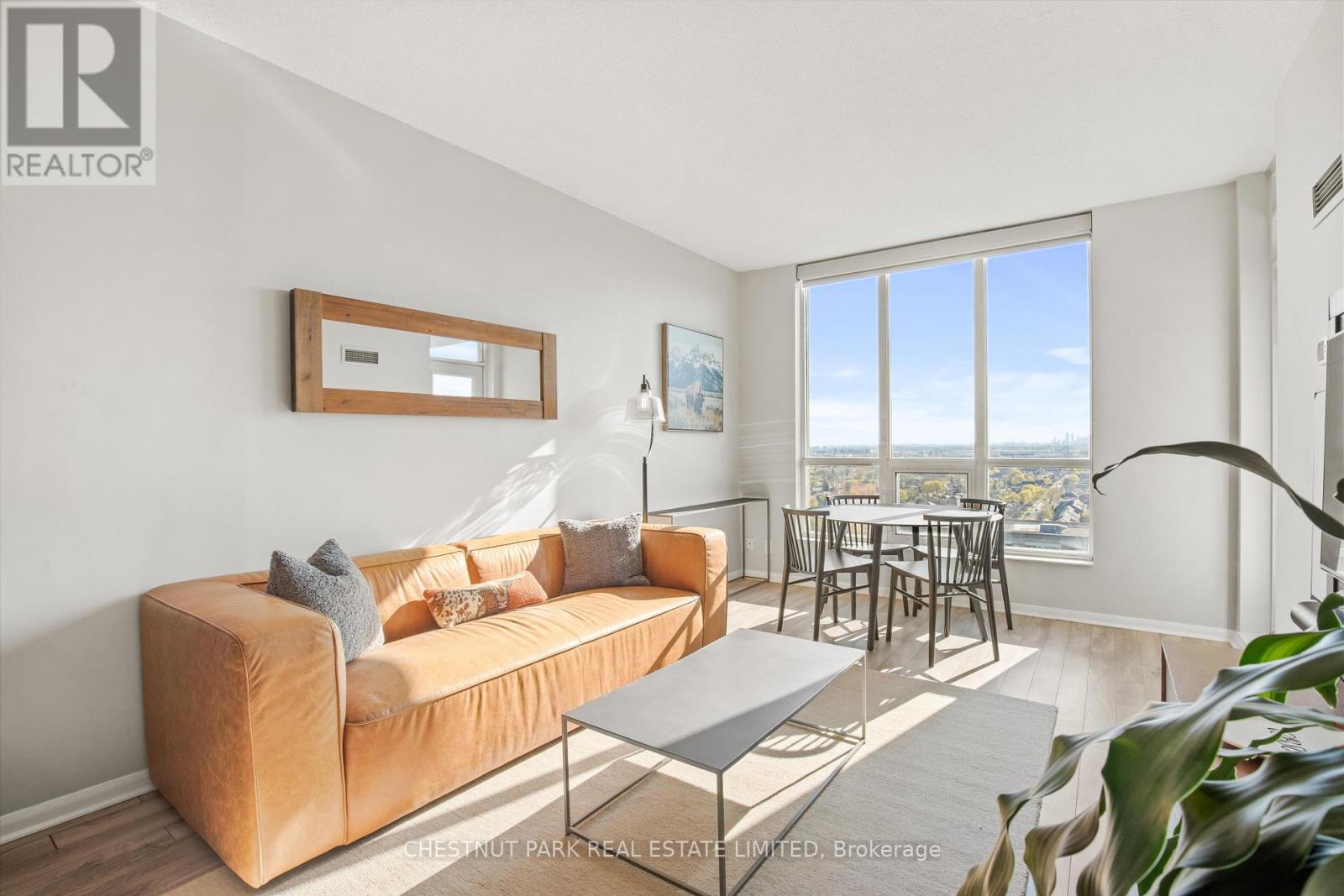 2216 - 185 Legion Road N, Toronto (Mimico), Ontario  M8Y 0A1 - Photo 1 - W12160281