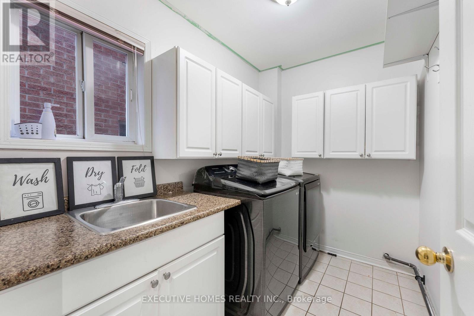 44 Pebblestone Circle, Brampton, Ontario  L6X 4N2 - Photo 21 - W12160310
