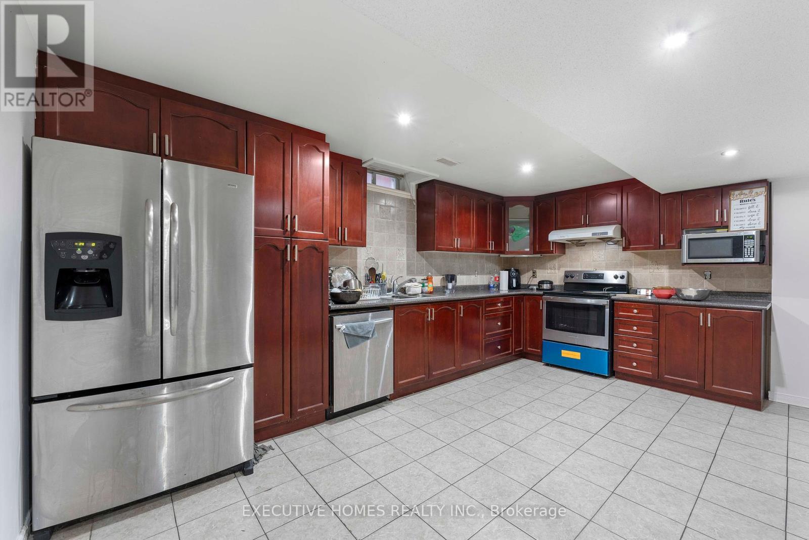 44 Pebblestone Circle, Brampton, Ontario  L6X 4N2 - Photo 45 - W12160310