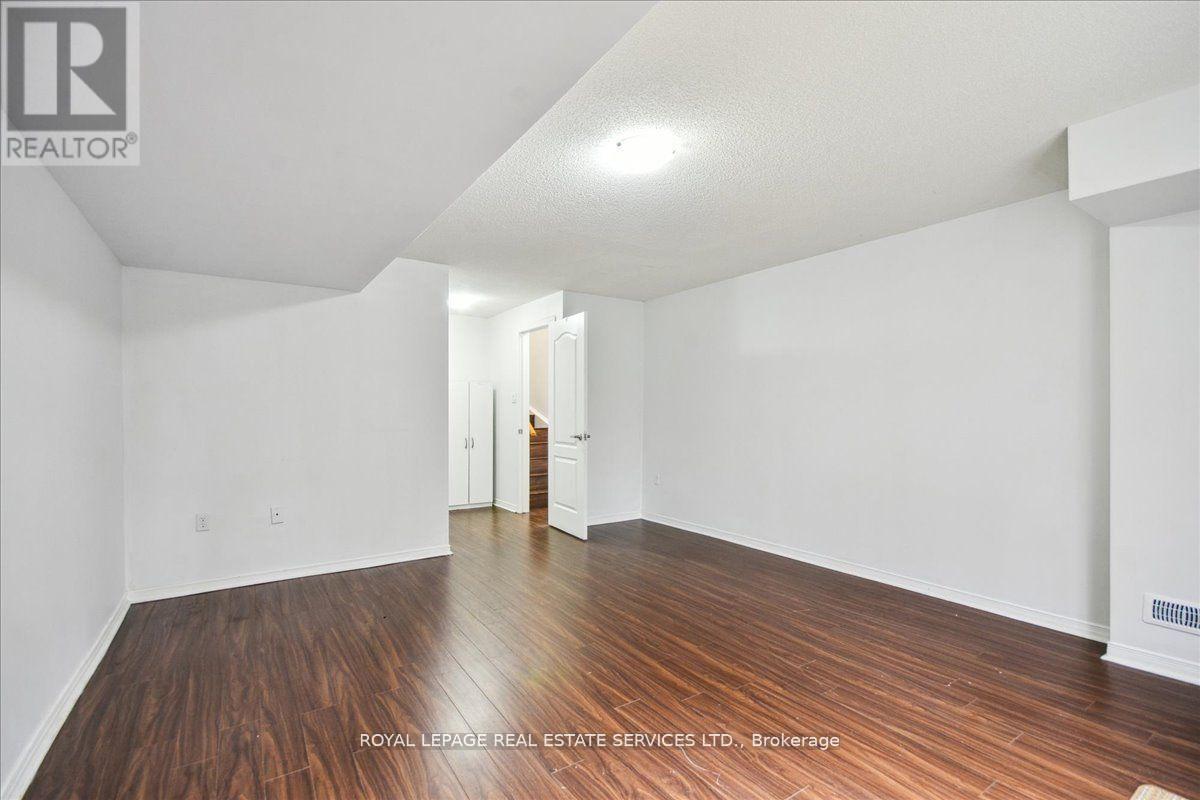 3302 Pinto Place, Mississauga (Cooksville), Ontario  L5B 1V7 - Photo 28 - W12160329