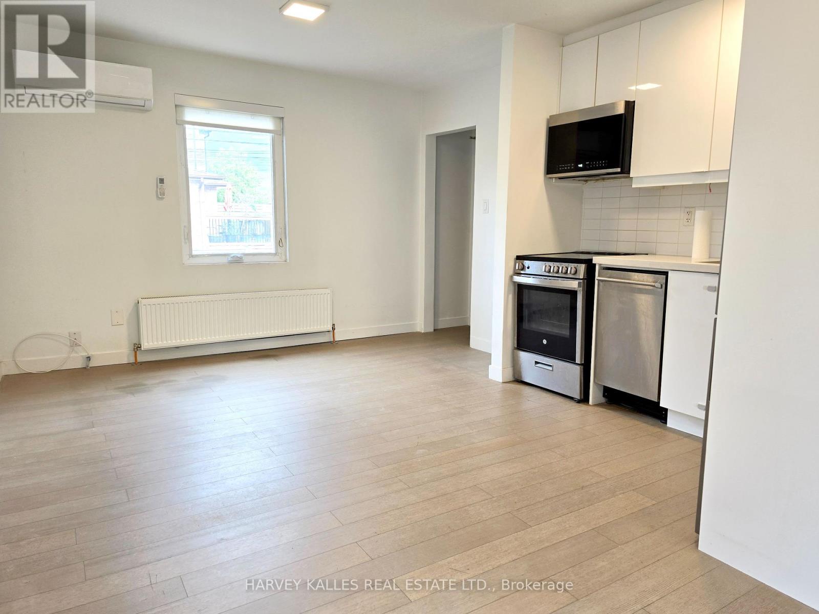 521 Brown's Line, Toronto, Ontario  M8W 3V1 - Photo 3 - W12160338