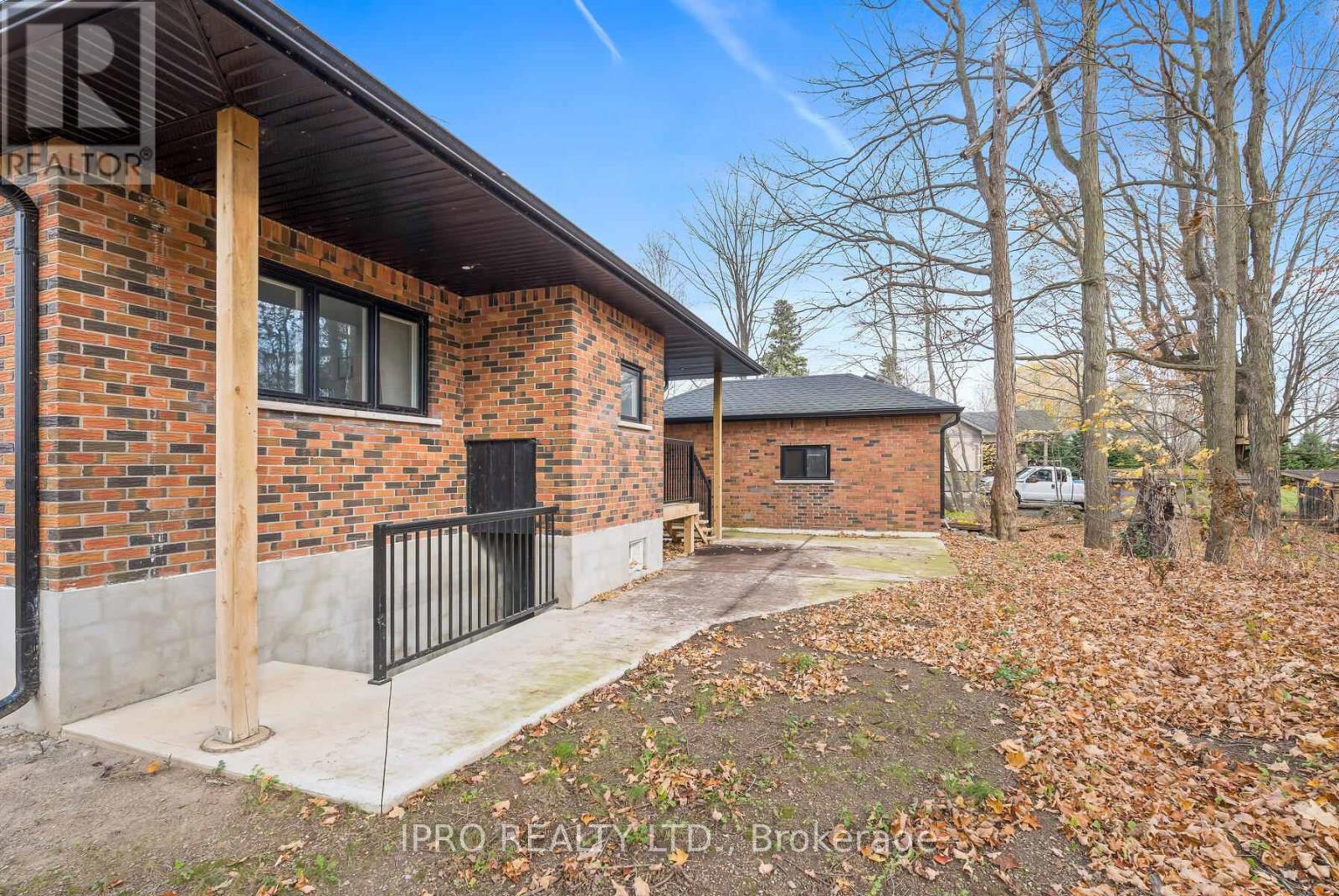 7142 7 Highway, Halton Hills (Rural Halton Hills), Ontario  L7J 2L9 - Photo 43 - W12160346