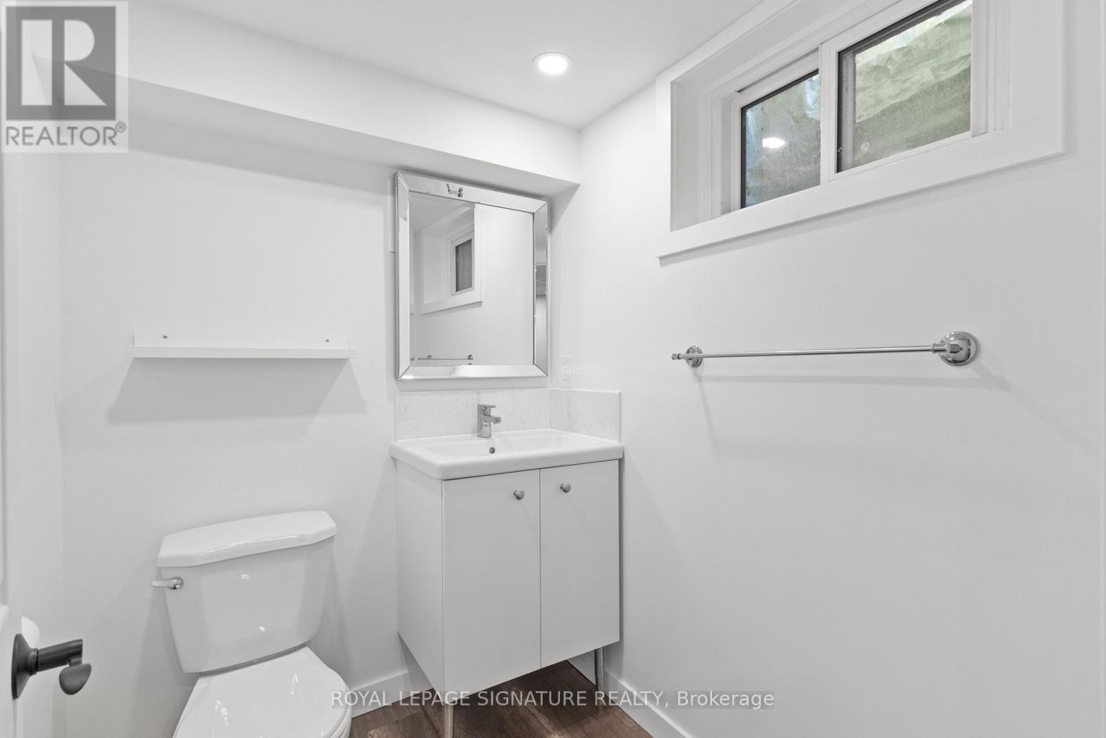 611 Francis Road, Burlington, Ontario  L7T 3X6 - Photo 17 - W12160390