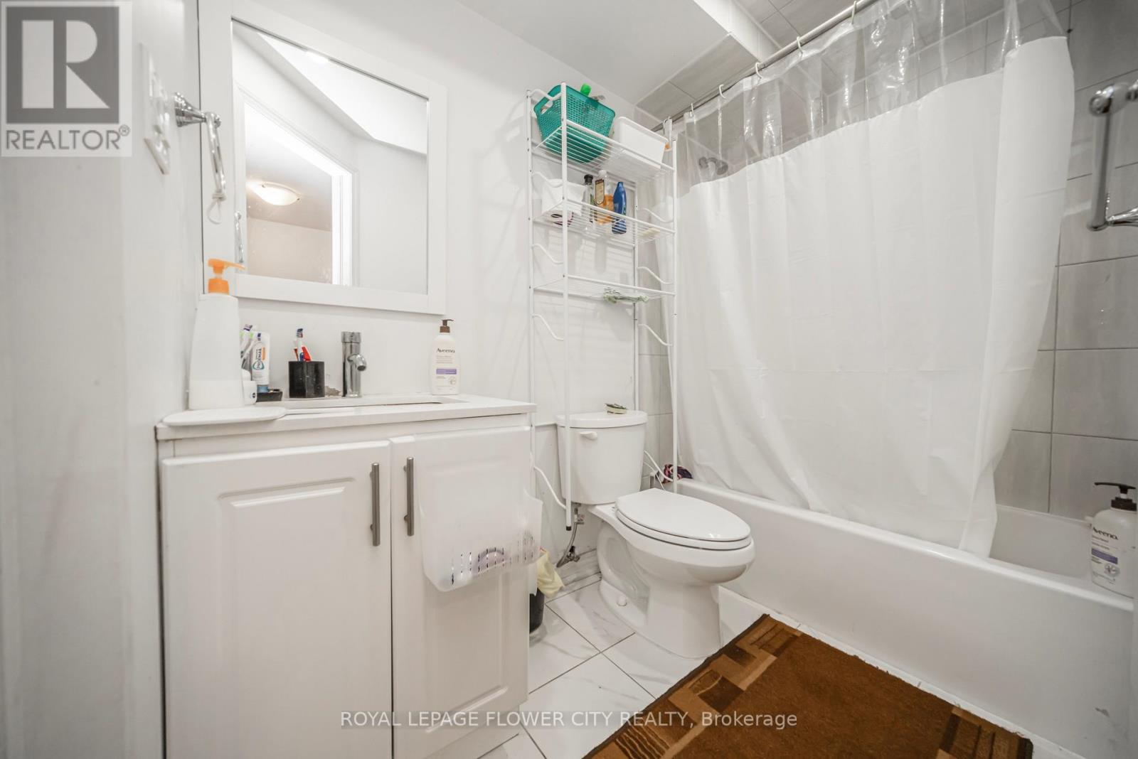18 Nathaniel Crescent, Brampton, Ontario  L6Y 5M5 - Photo 45 - W12160396