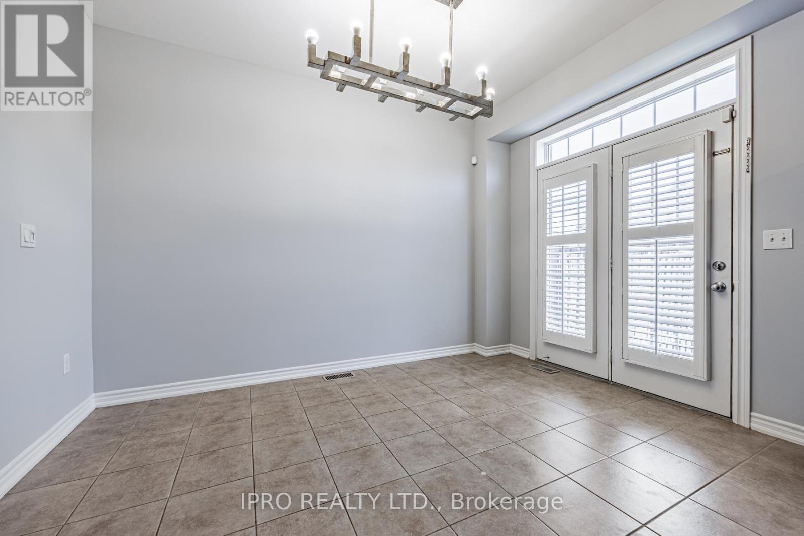 3 - 651 Farmstead Drive, Milton, Ontario  L9T 7W2 - Photo 20 - W12160438