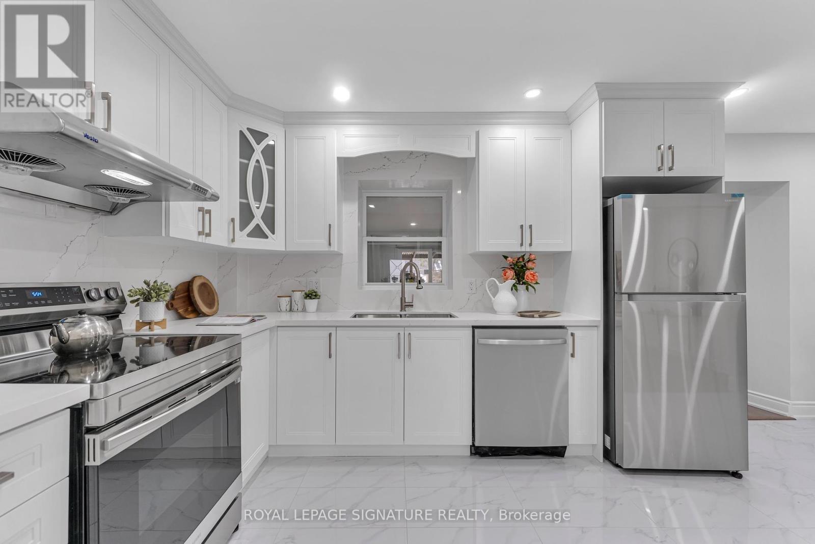 3365 Masthead Crescent, Mississauga (Erin Mills), Ontario  L5L 1G9 - Photo 15 - W12160454
