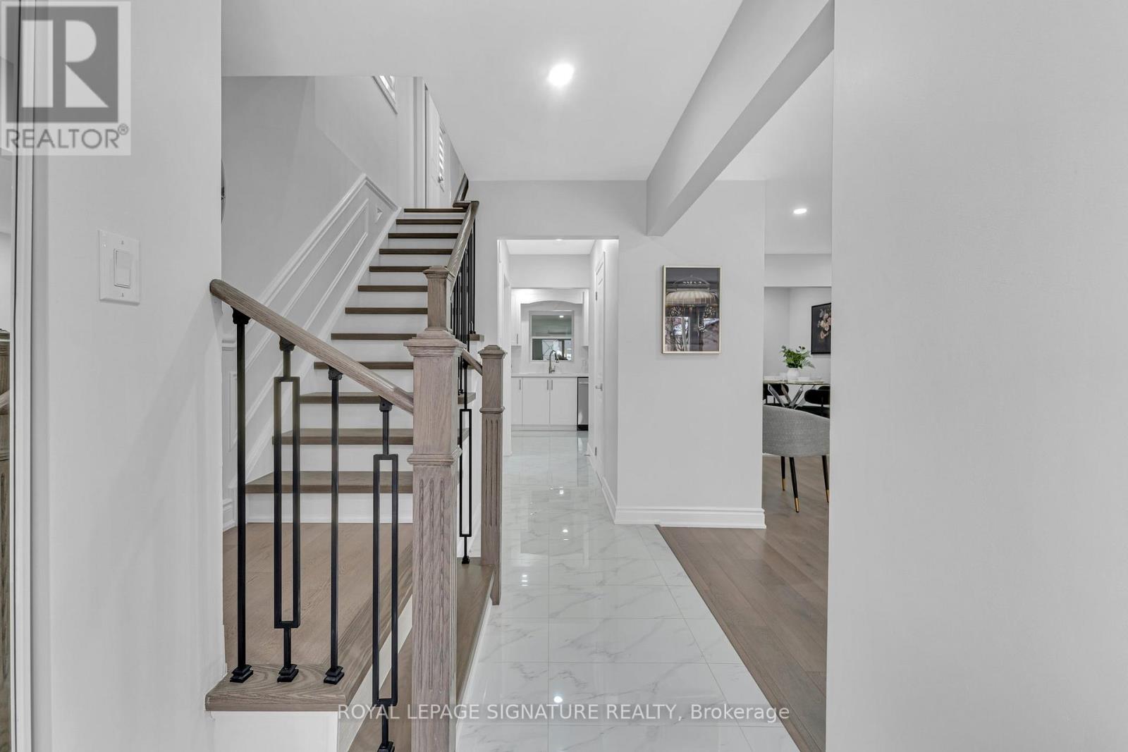 3365 Masthead Crescent, Mississauga (Erin Mills), Ontario  L5L 1G9 - Photo 5 - W12160454