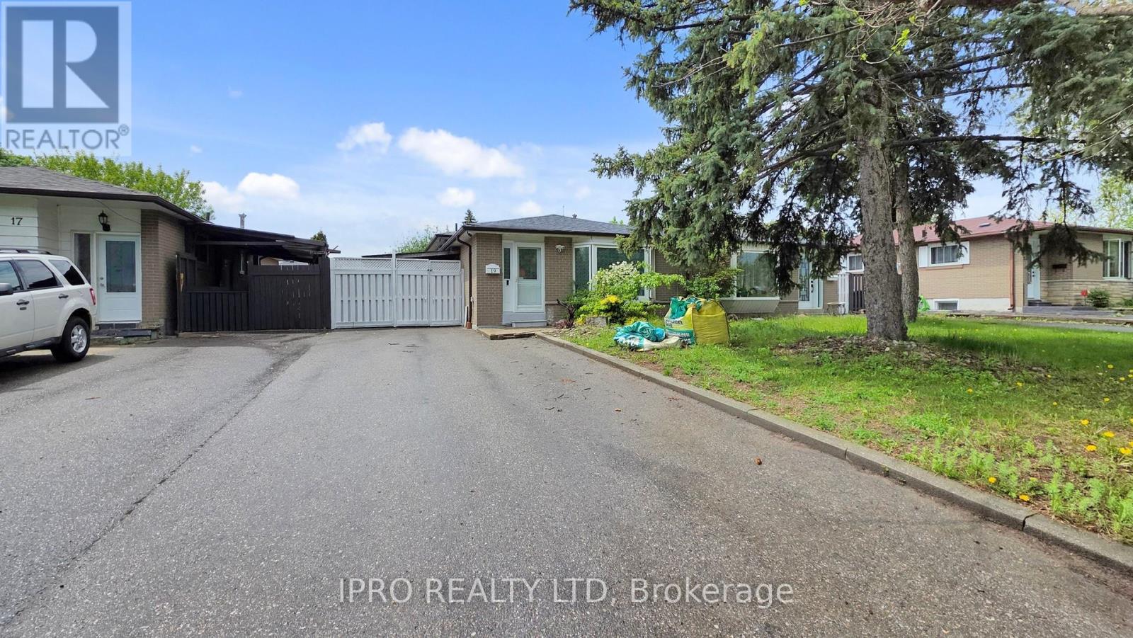 Property at 19 FLAMINGO CRESCENT image 1