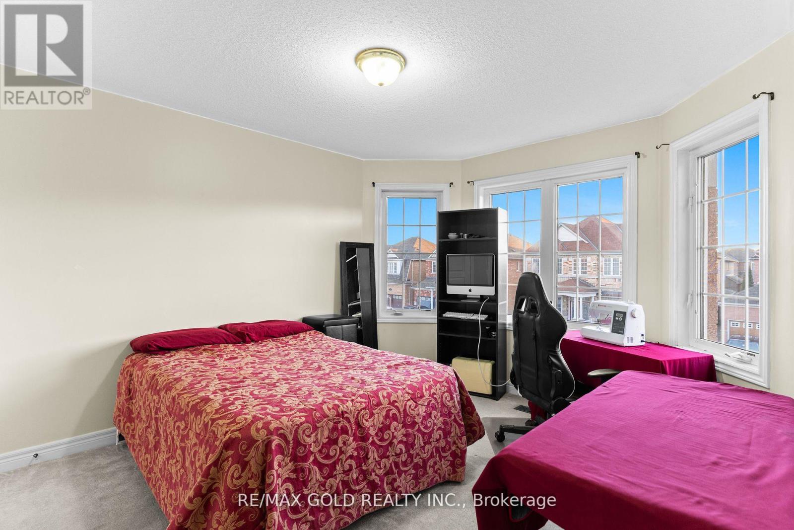 57 Powell Drive, Brampton, Ontario  L6R 0K8 - Photo 37 - W12160535