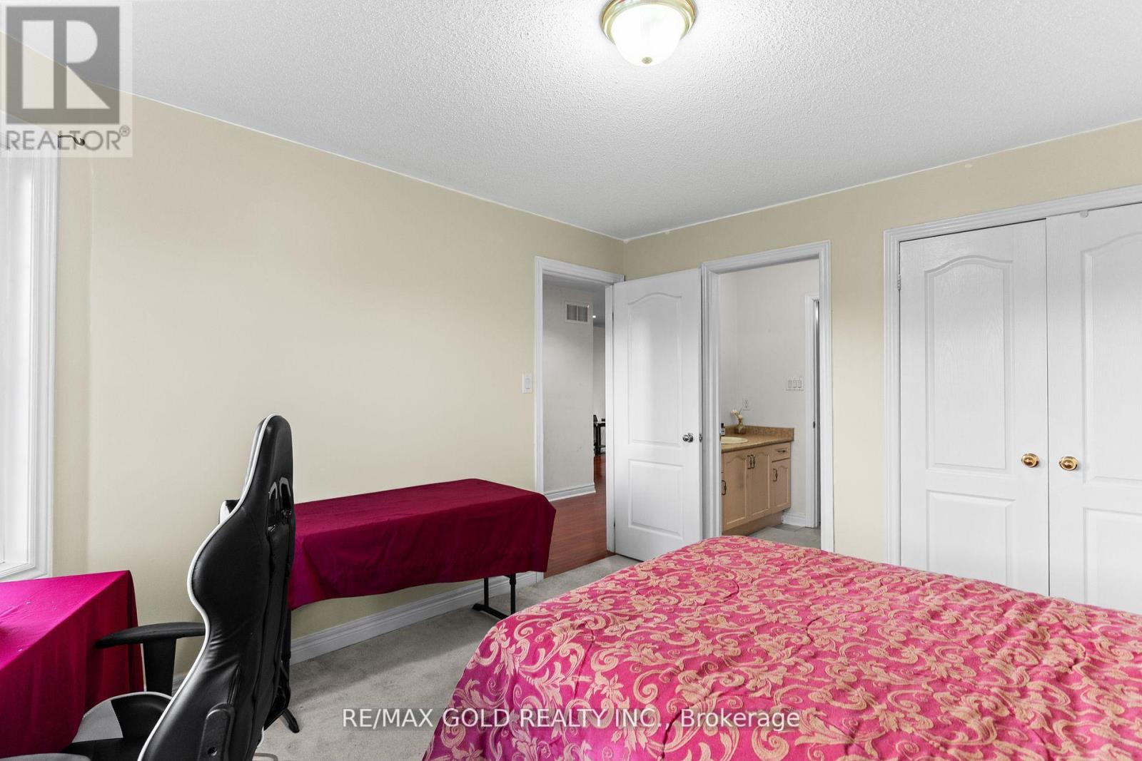 57 Powell Drive, Brampton, Ontario  L6R 0K8 - Photo 38 - W12160535