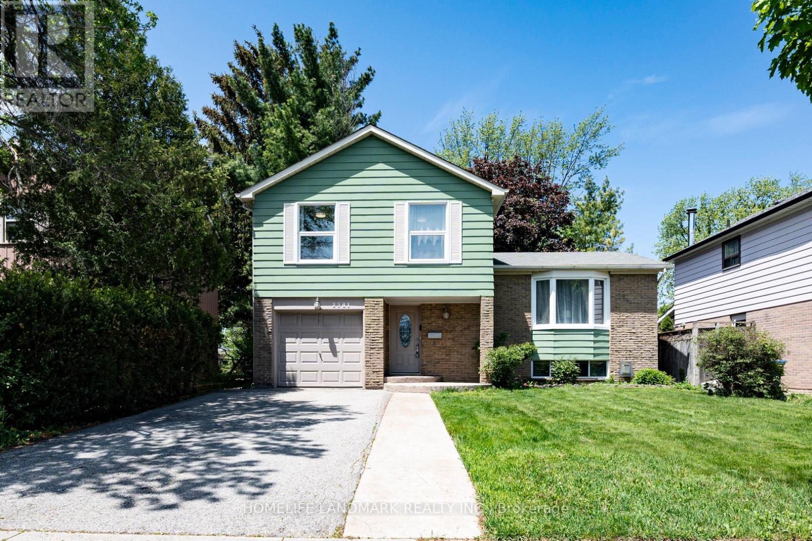 2581 Windjammer Road, Mississauga (Erin Mills), Ontario  L5L 1H7 - Photo 1 - W12160550