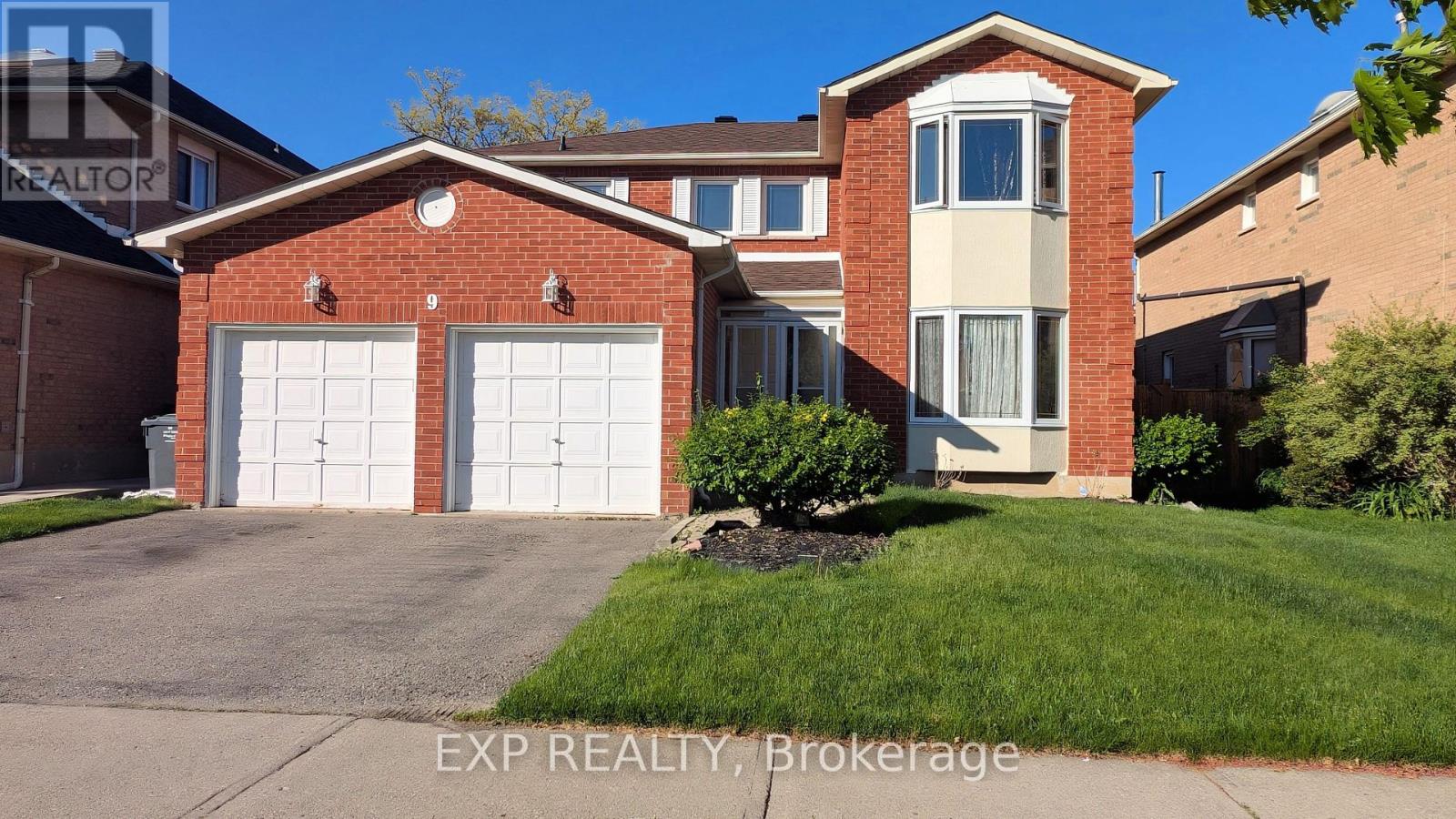 9 CORKETT DRIVE, Brampton, Ontario