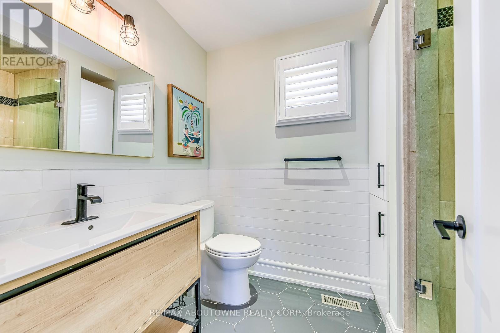 322 Mary Street, Oakville, Ontario  L6K 3P6 - Photo 27 - W12160573